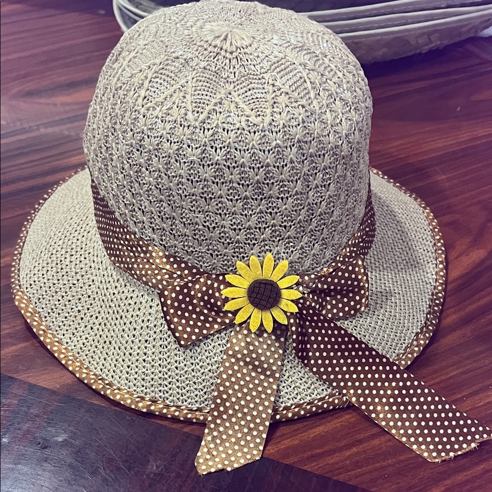 Beige Sun Hat with Brown Polka Dot Ribbon